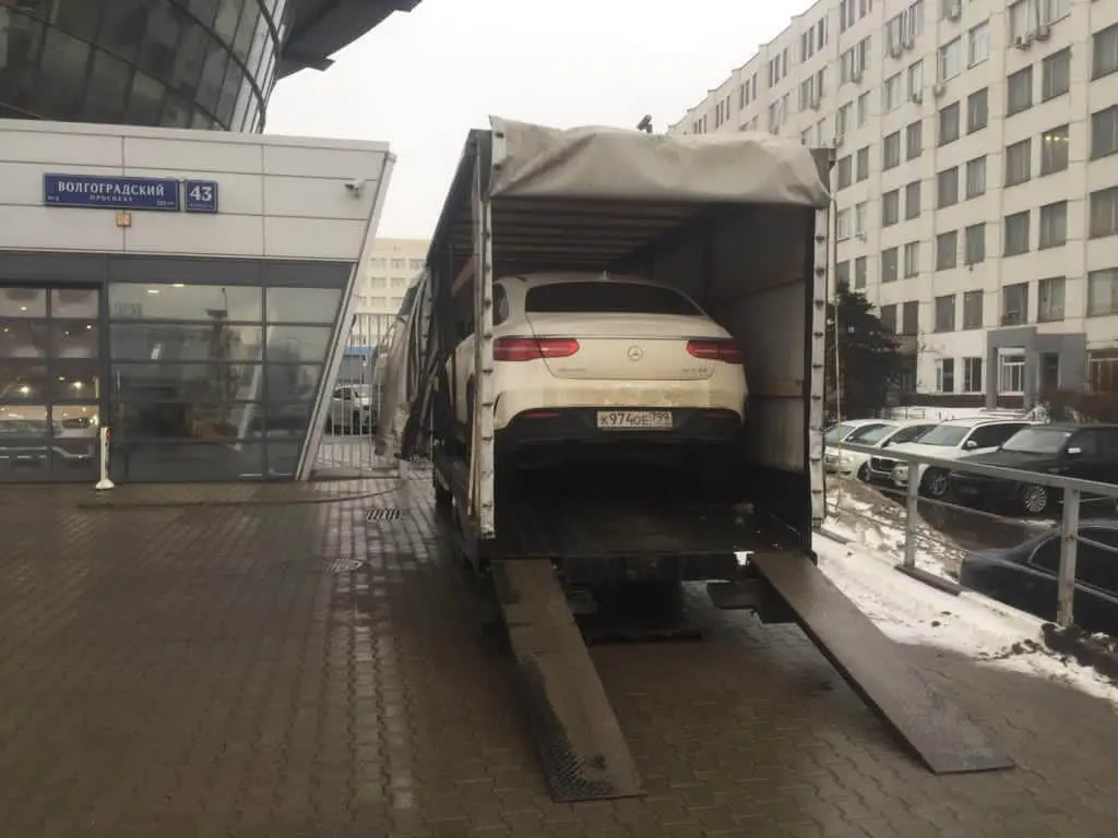 Забор автомобиля из салона